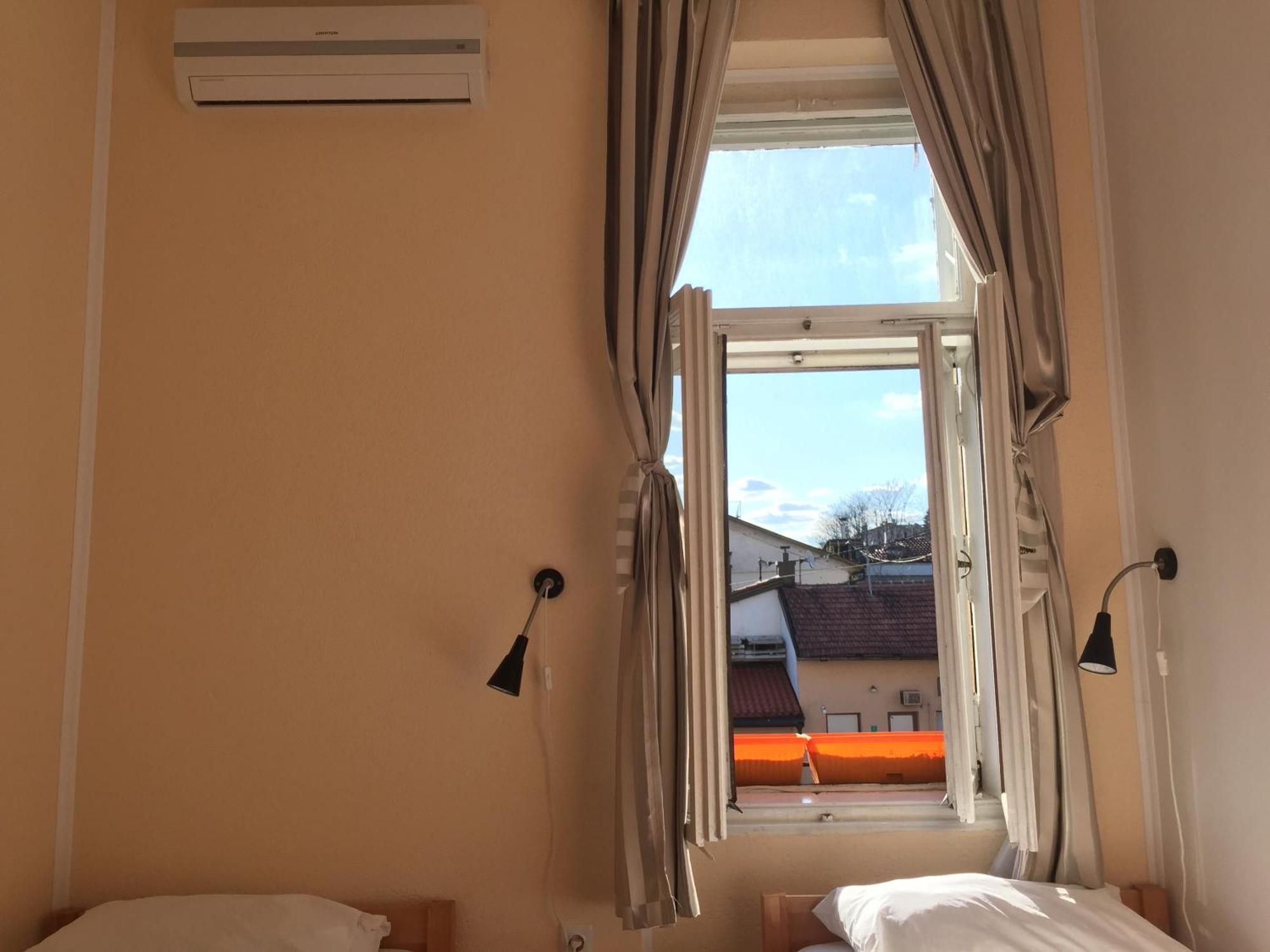 Pigeon Square Rooms ซาราเยโว ห้อง รูปภาพ